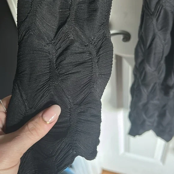 Size US 8/UK 12 DISTURBIA Disquiet asymmetrical dress in like new condition :) - Picture 4 of 6